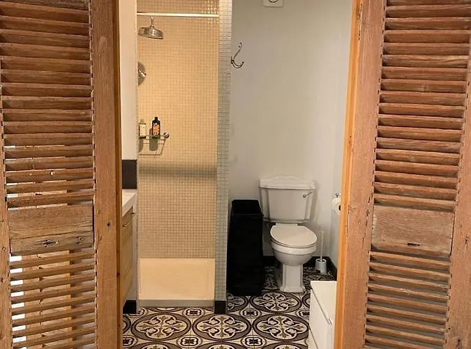 Apartament Le Bonheur De La Campagne A La - Grand En Plein Coeur De La Nîmes